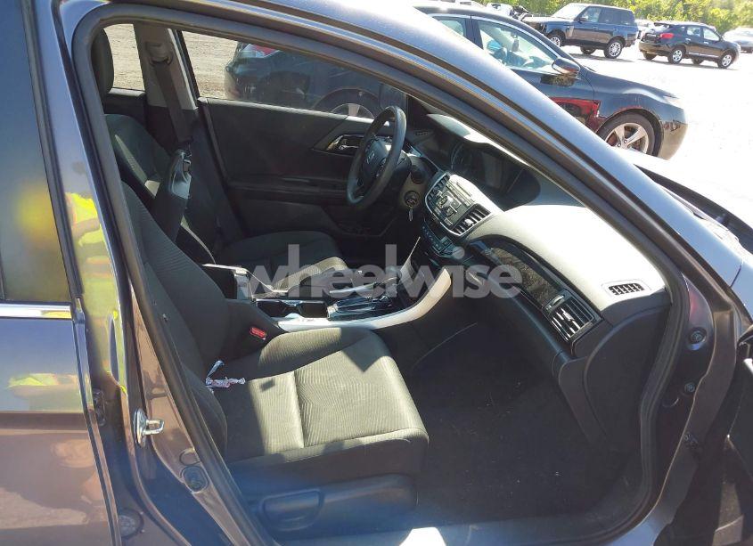 Photo 5 of 2017 Honda Accord LX (VIN 1HGCR2F36HA220492)