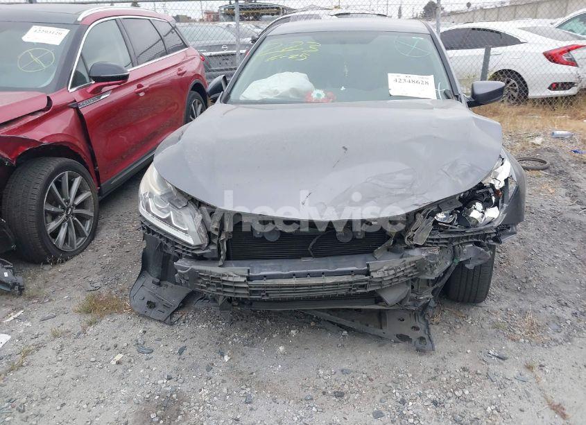 Photo 12 of 2017 Honda Accord LX (VIN 1HGCR2F36HA244663)