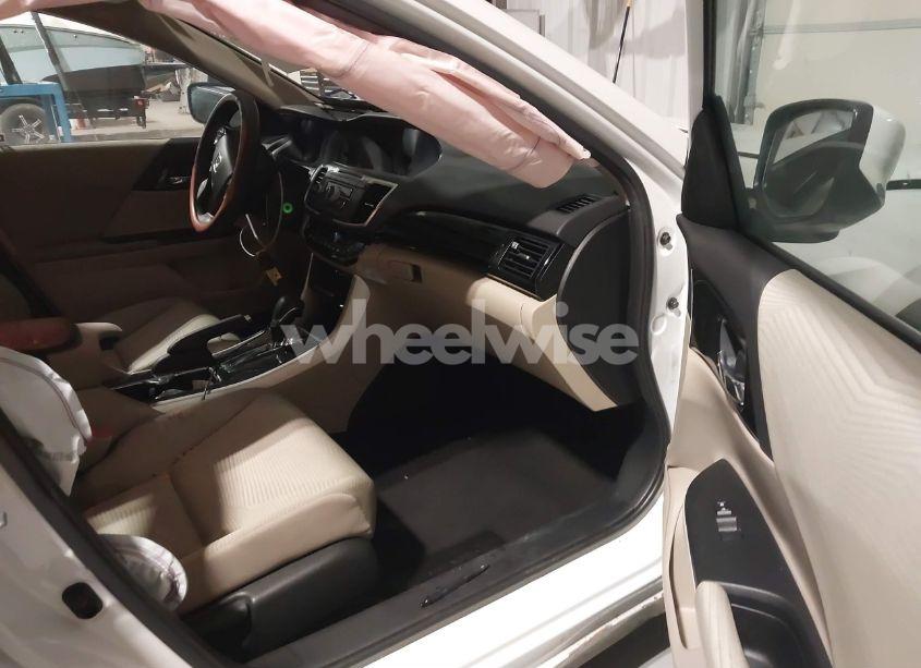 Photo 5 of 2017 Honda Accord LX (VIN 1HGCR2F36HA273631)