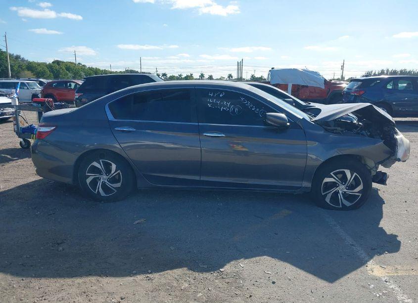 Photo 13 of 2017 Honda Accord LX (VIN 1HGCR2F36HA303288)