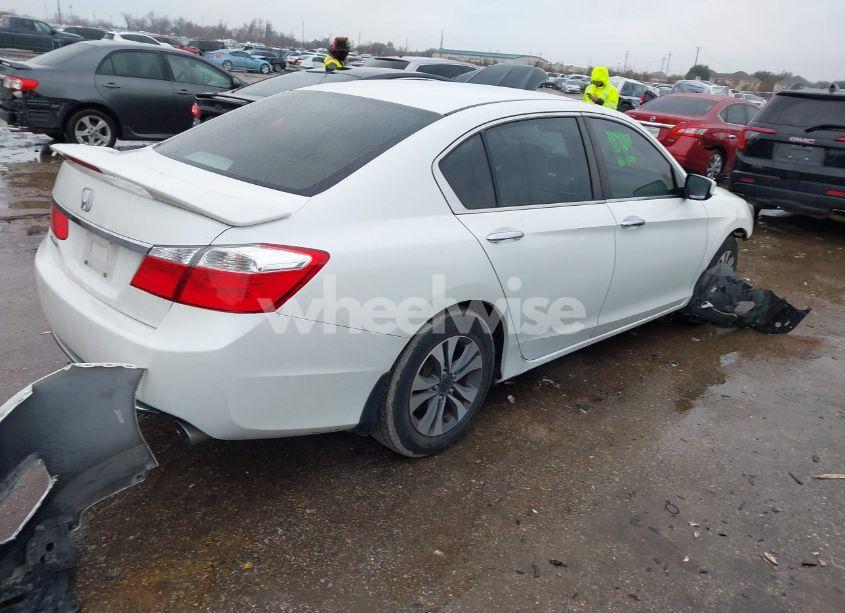 Photo 4 of 2013 Honda Accord LX (VIN 1HGCR2F37DA011398)
