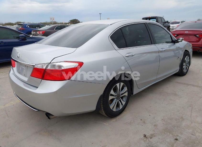 Photo 4 of 2013 Honda Accord LX (VIN 1HGCR2F37DA015404)