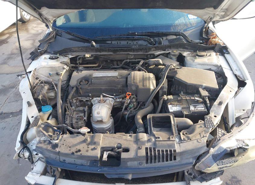 Photo 10 of 2013 Honda Accord LX (VIN 1HGCR2F37DA053635)