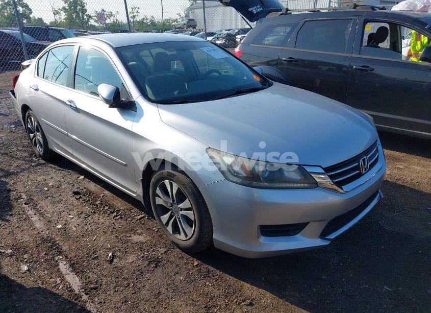 2013 Honda Accord LX (VIN 1HGCR2F37DA117513) main photo
