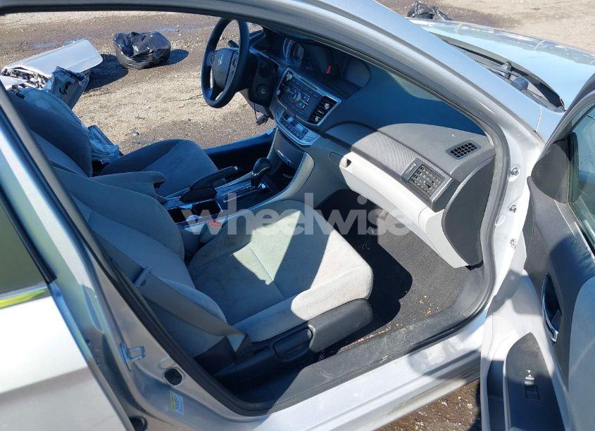 Photo 5 of 2013 Honda Accord LX (VIN 1HGCR2F37DA121724)