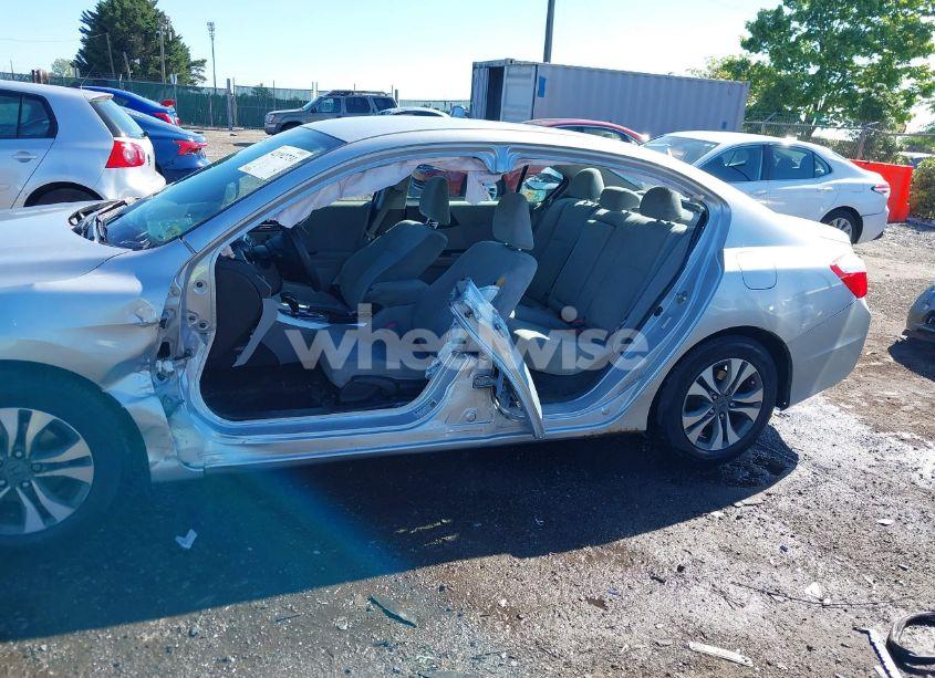 Photo 6 of 2013 Honda Accord LX (VIN 1HGCR2F37DA121724)