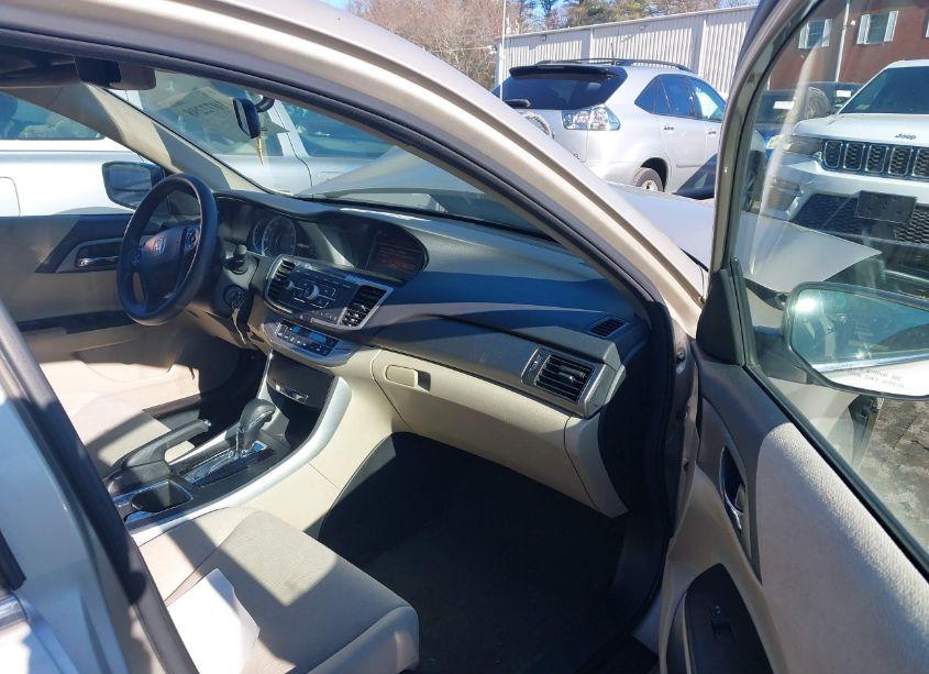 Photo 5 of 2013 Honda Accord LX (VIN 1HGCR2F37DA131881)