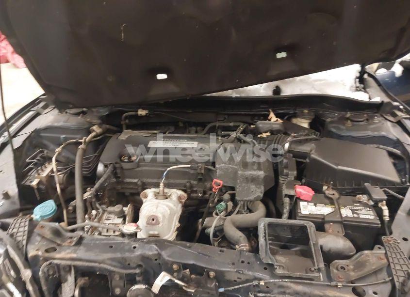 Photo 10 of 2013 Honda Accord LX (VIN 1HGCR2F37DA143108)