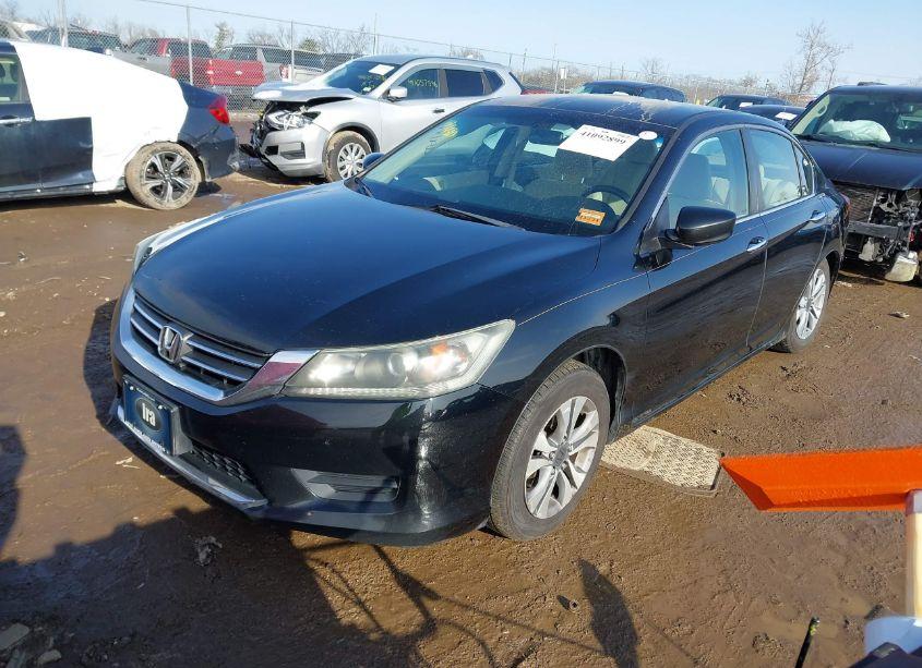 Photo 2 of 2013 Honda Accord LX (VIN 1HGCR2F37DA248392)