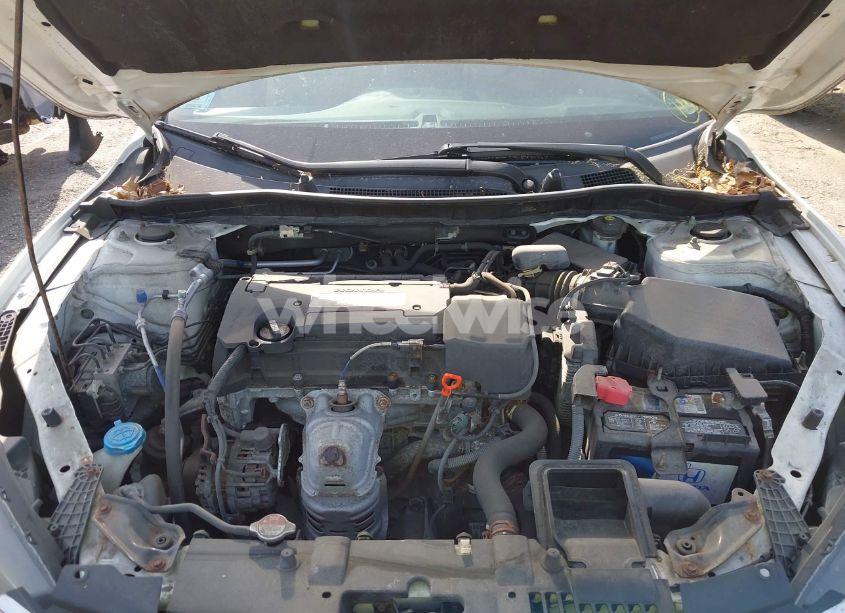 Photo 10 of 2014 Honda Accord LX (VIN 1HGCR2F37EA061395)