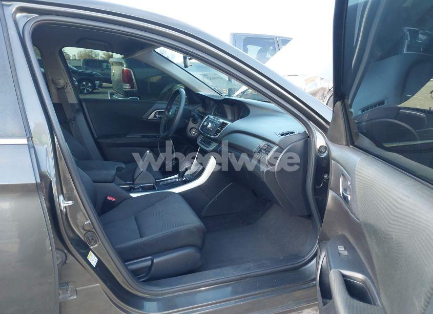 Photo 5 of 2015 Honda Accord LX (VIN 1HGCR2F37FA094866)