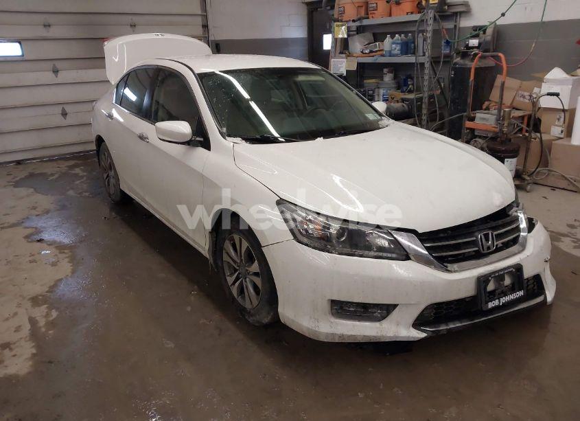 2015 Honda Accord LX (VIN 1HGCR2F37FA101167) main photo