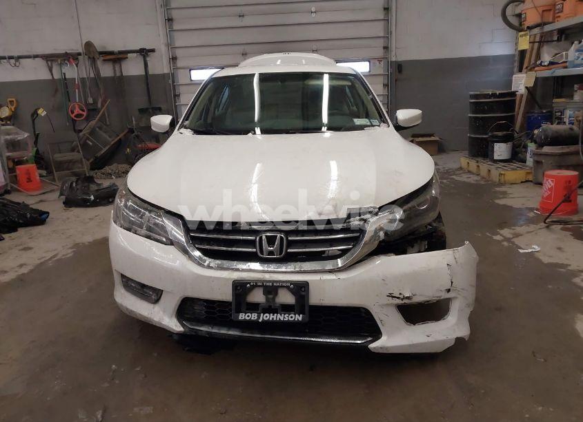 Photo 13 of 2015 Honda Accord LX (VIN 1HGCR2F37FA101167)