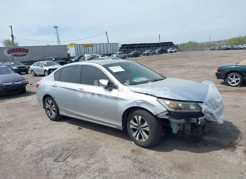 2015 Honda Accord LX (VIN 1HGCR2F37FA102366) main photo