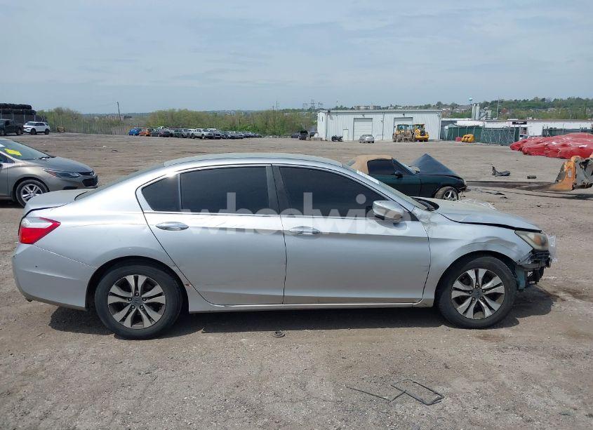Photo 14 of 2015 Honda Accord LX (VIN 1HGCR2F37FA102366)