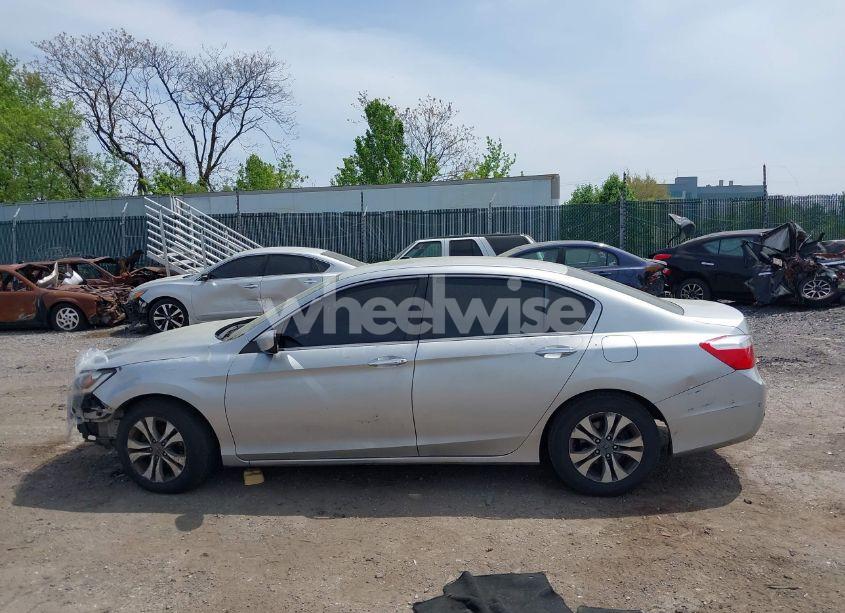 Photo 15 of 2015 Honda Accord LX (VIN 1HGCR2F37FA102366)