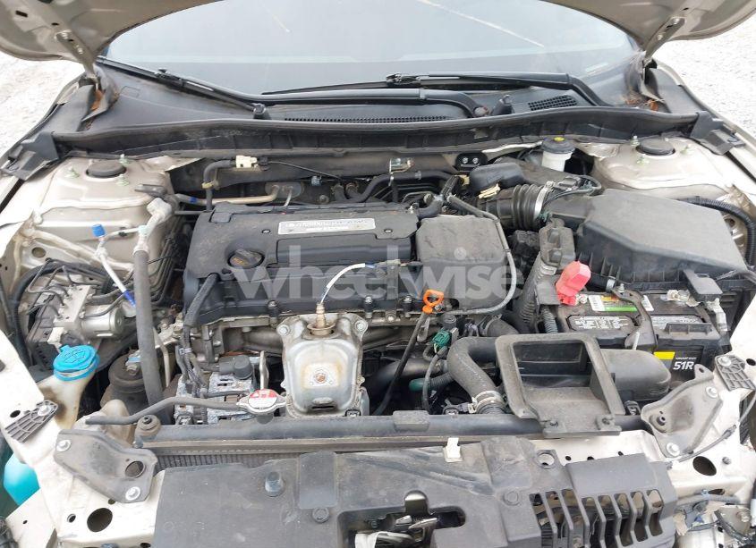 Photo 10 of 2015 Honda Accord LX (VIN 1HGCR2F37FA109401)