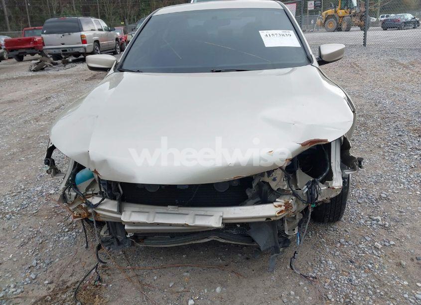 Photo 13 of 2015 Honda Accord LX (VIN 1HGCR2F37FA109401)