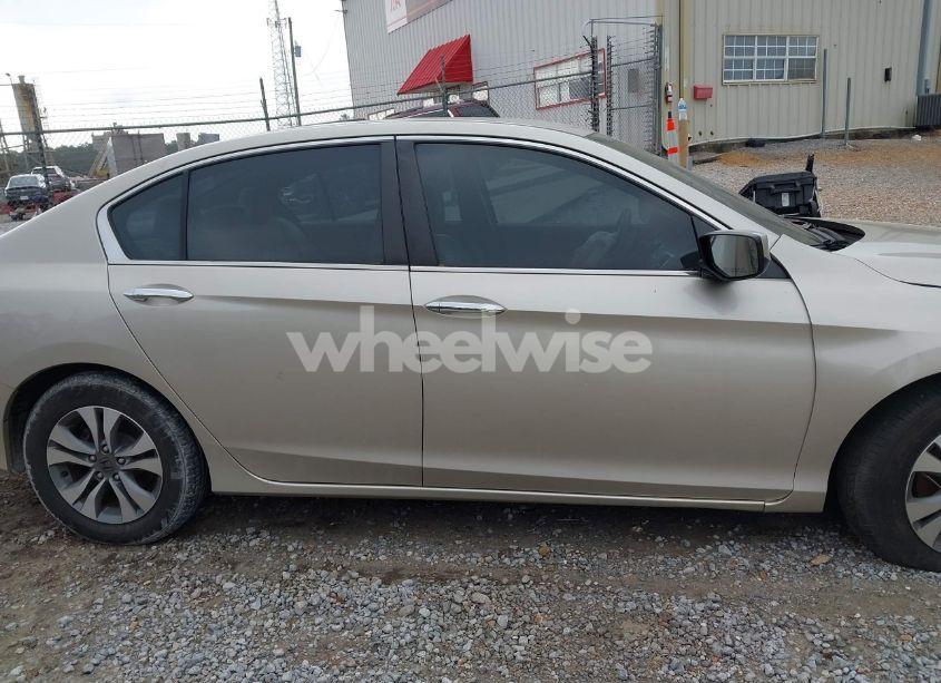 Photo 14 of 2015 Honda Accord LX (VIN 1HGCR2F37FA109401)