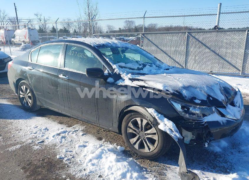 2015 Honda Accord LX (VIN 1HGCR2F37FA139272) main photo