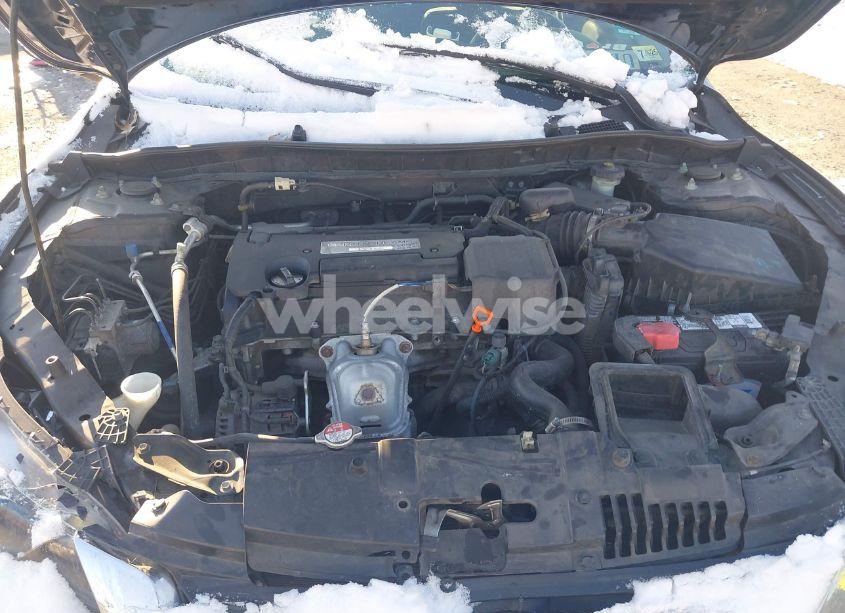 Photo 10 of 2015 Honda Accord LX (VIN 1HGCR2F37FA139272)