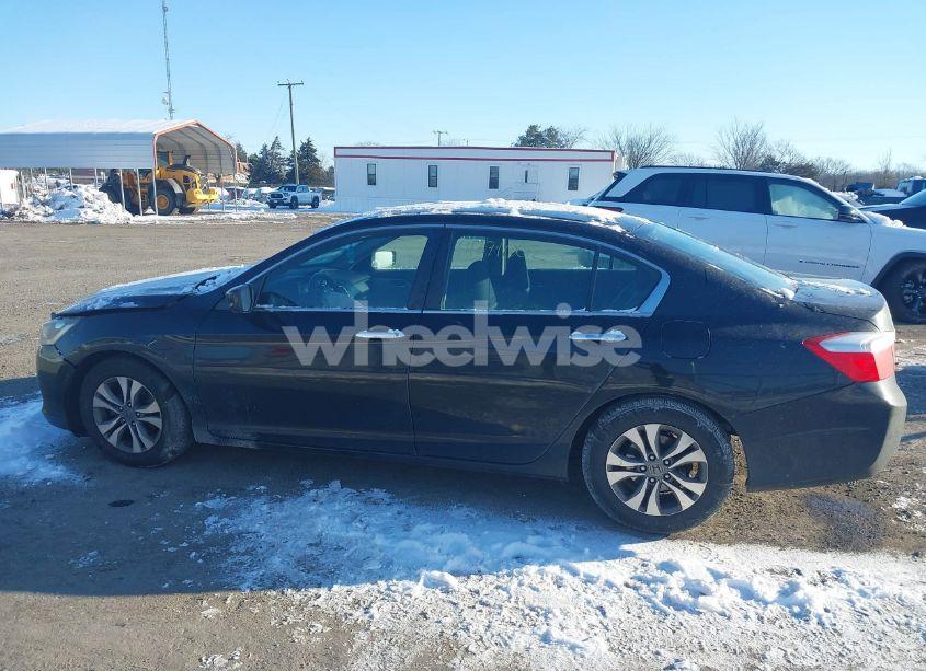 Photo 13 of 2015 Honda Accord LX (VIN 1HGCR2F37FA139272)