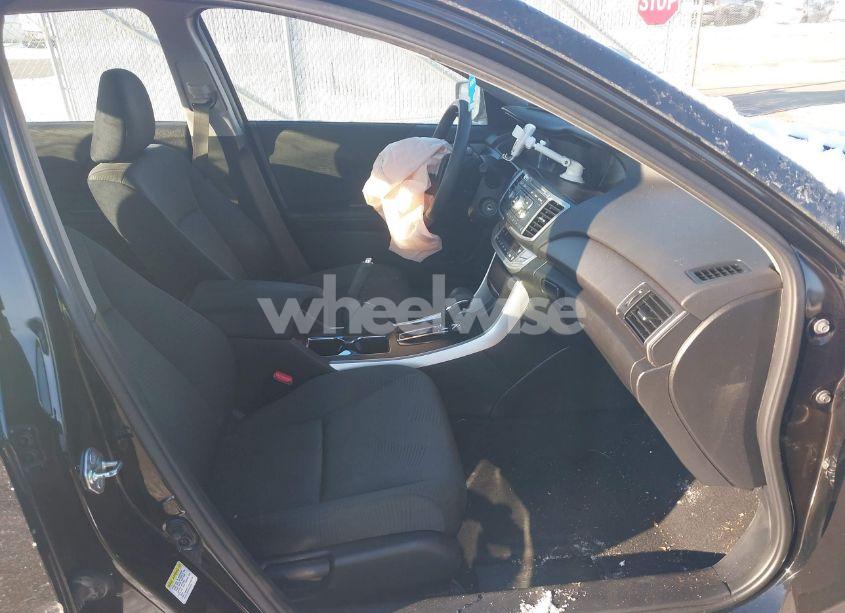 Photo 5 of 2015 Honda Accord LX (VIN 1HGCR2F37FA139272)