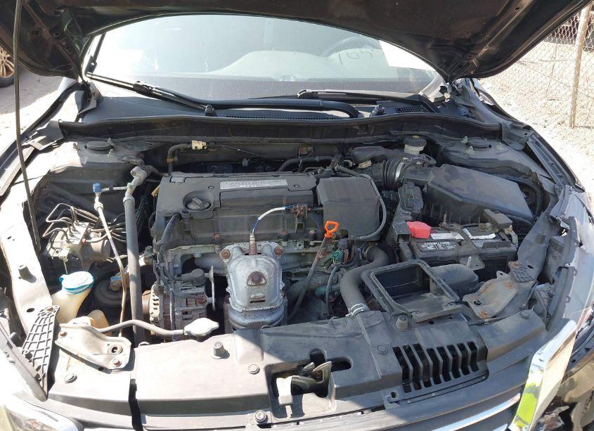 Photo 10 of 2015 Honda Accord LX (VIN 1HGCR2F37FA139322)