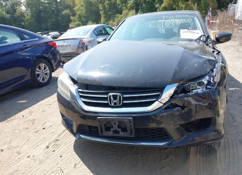 Photo 13 of 2015 Honda Accord LX (VIN 1HGCR2F37FA139322)