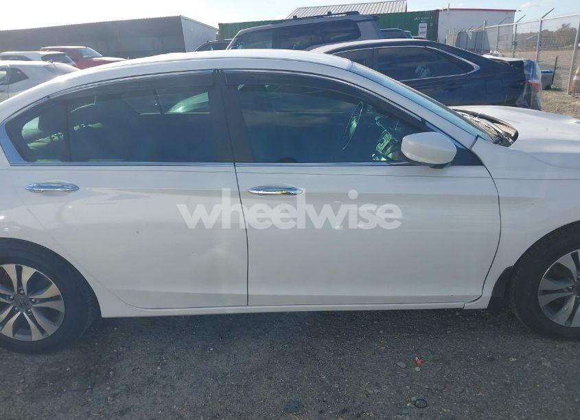 Photo 13 of 2015 Honda Accord LX (VIN 1HGCR2F37FA184406)