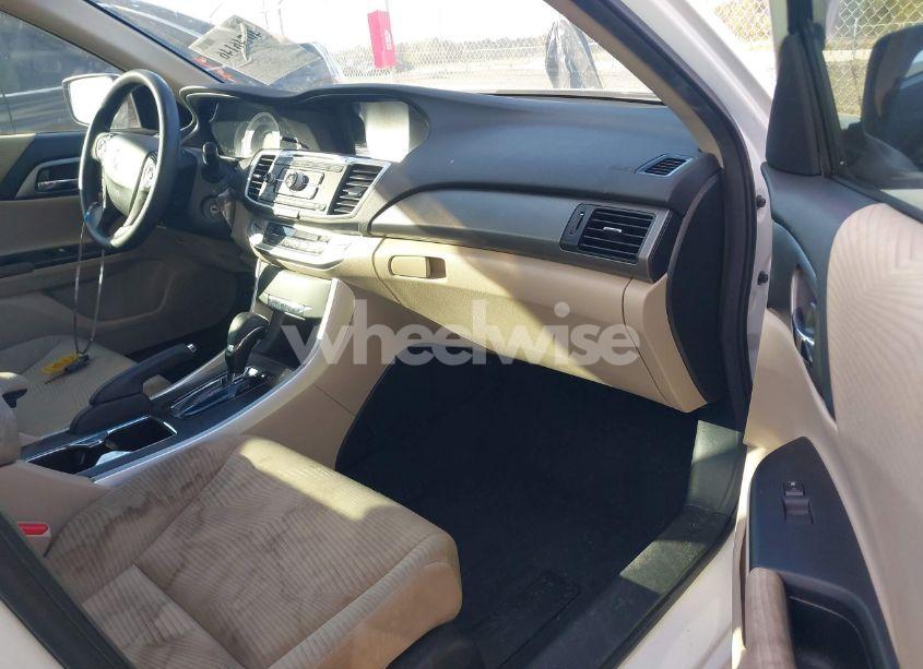 Photo 5 of 2015 Honda Accord LX (VIN 1HGCR2F37FA184406)