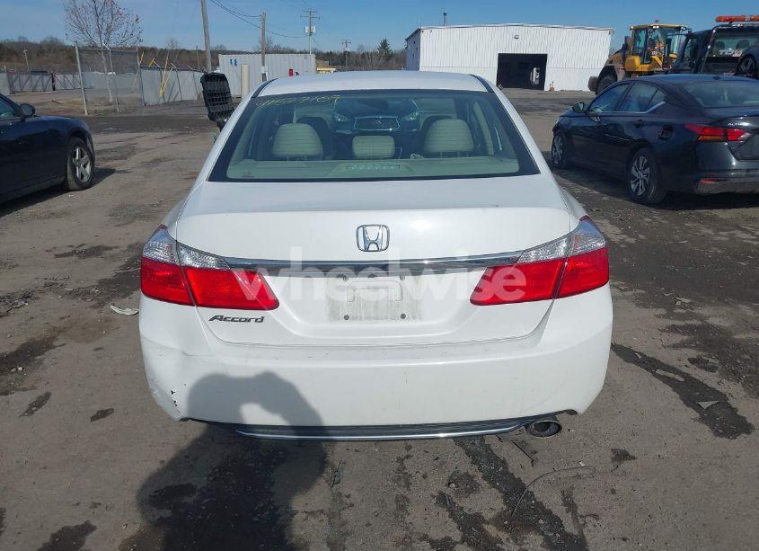 Photo 16 of 2015 Honda Accord LX (VIN 1HGCR2F37FA189024)
