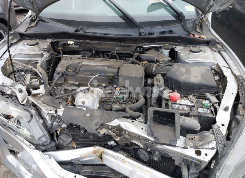 Photo 10 of 2015 Honda Accord LX (VIN 1HGCR2F37FA203200)