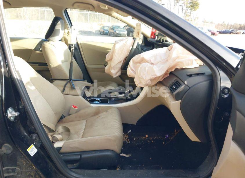 Photo 5 of 2015 Honda Accord LX (VIN 1HGCR2F37FA225424)