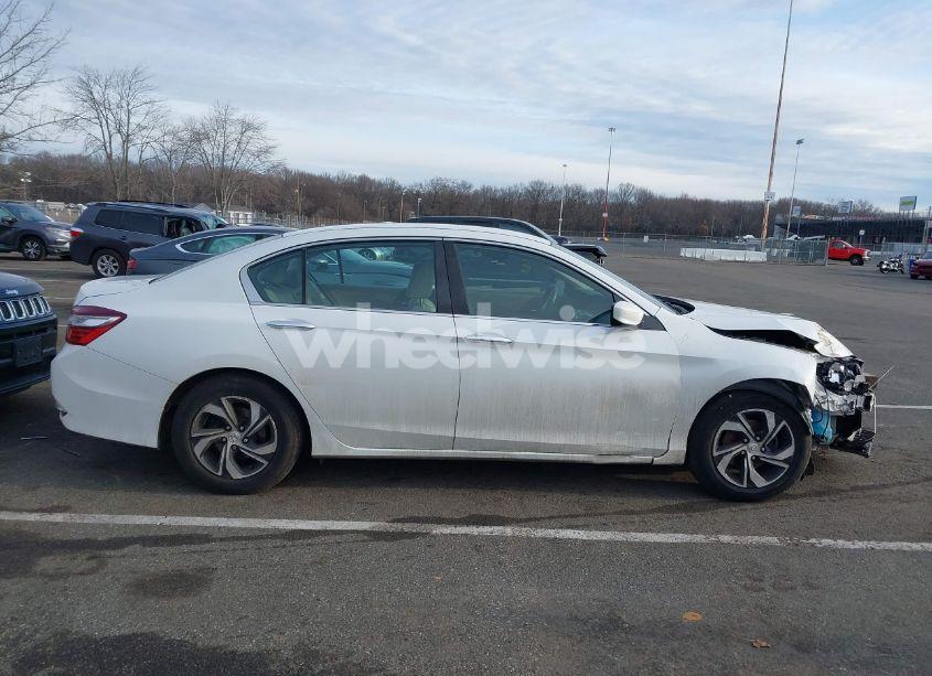 Photo 13 of 2016 Honda Accord LX (VIN 1HGCR2F37GA000079)