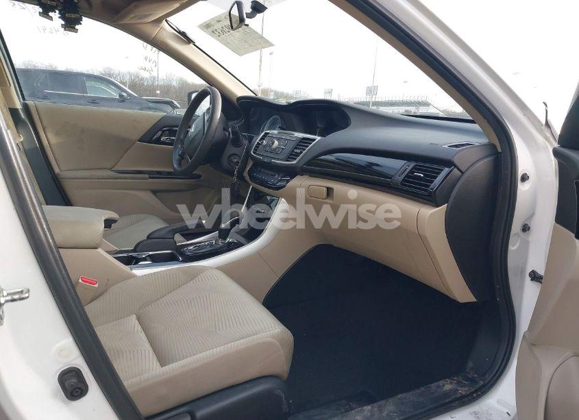 Photo 5 of 2016 Honda Accord LX (VIN 1HGCR2F37GA000079)