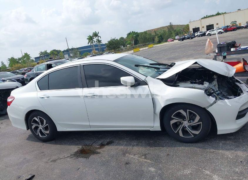 Photo 12 of 2016 Honda Accord LX (VIN 1HGCR2F37GA055373)