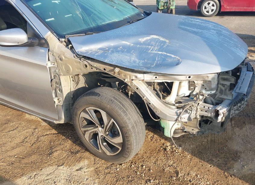 Photo 18 of 2016 Honda Accord LX (VIN 1HGCR2F37GA112462)