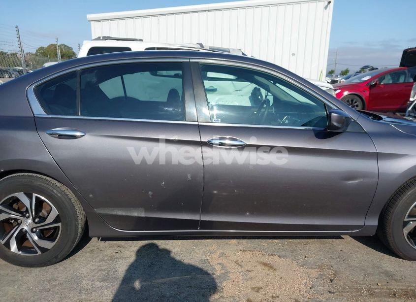 Photo 13 of 2016 Honda Accord LX (VIN 1HGCR2F37GA114616)
