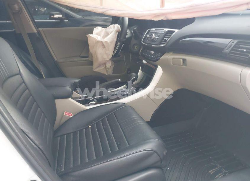 Photo 5 of 2016 Honda Accord LX (VIN 1HGCR2F37GA172662)