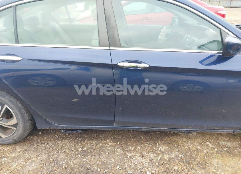 Photo 13 of 2016 Honda Accord LX (VIN 1HGCR2F37GA229281)