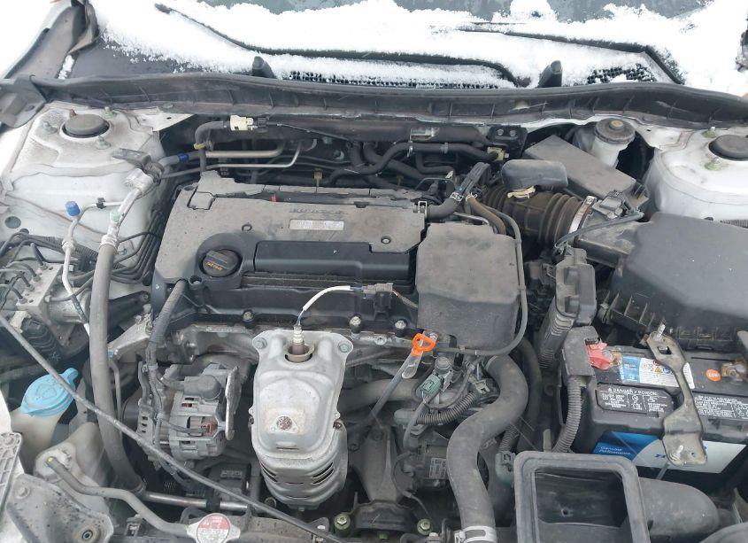 Photo 10 of 2017 Honda Accord LX (VIN 1HGCR2F37HA088746)