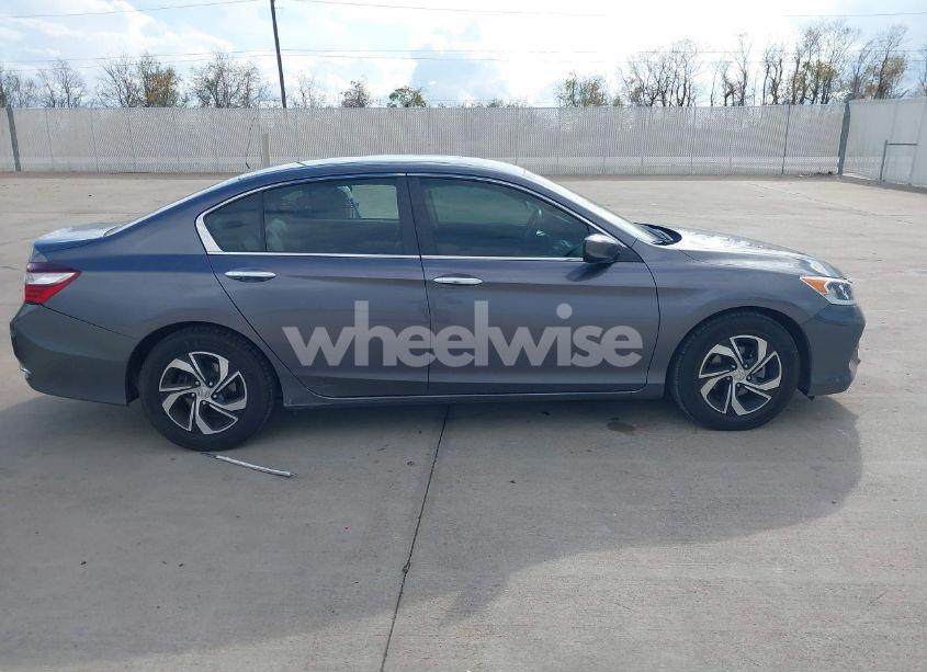 Photo 13 of 2017 Honda Accord LX (VIN 1HGCR2F37HA112642)
