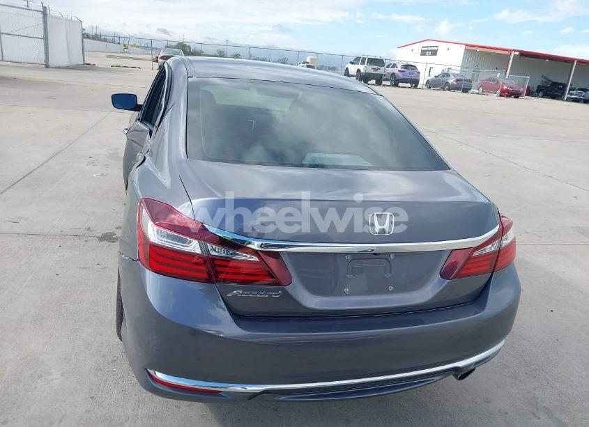 Photo 16 of 2017 Honda Accord LX (VIN 1HGCR2F37HA112642)