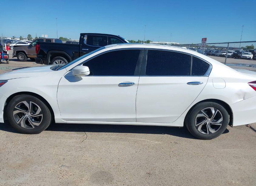 Photo 14 of 2017 Honda Accord LX (VIN 1HGCR2F37HA121180)