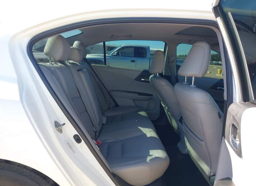 Photo 8 of 2017 Honda Accord LX (VIN 1HGCR2F37HA121180)