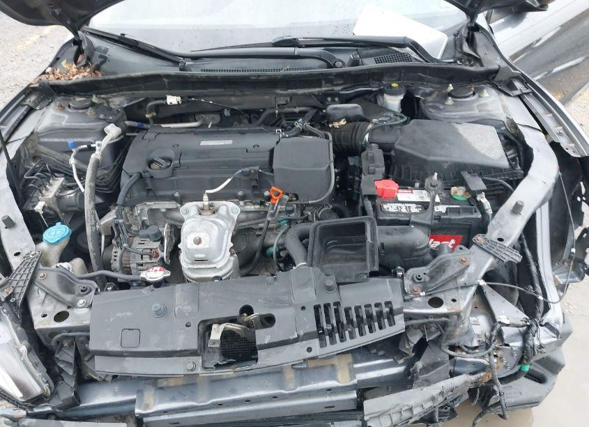 Photo 10 of 2017 Honda Accord LX (VIN 1HGCR2F37HA166586)