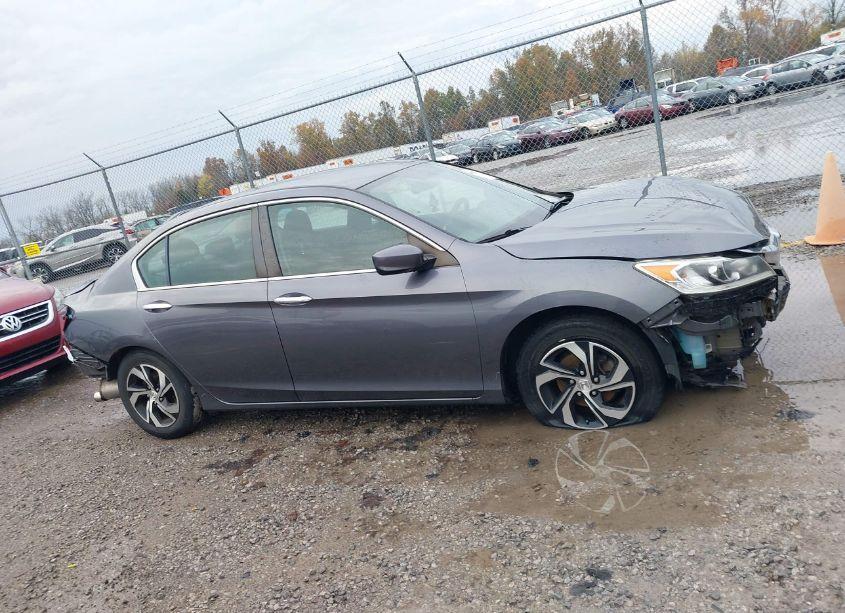 Photo 14 of 2017 Honda Accord LX (VIN 1HGCR2F37HA166586)