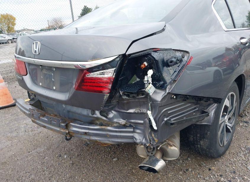 Photo 18 of 2017 Honda Accord LX (VIN 1HGCR2F37HA166586)