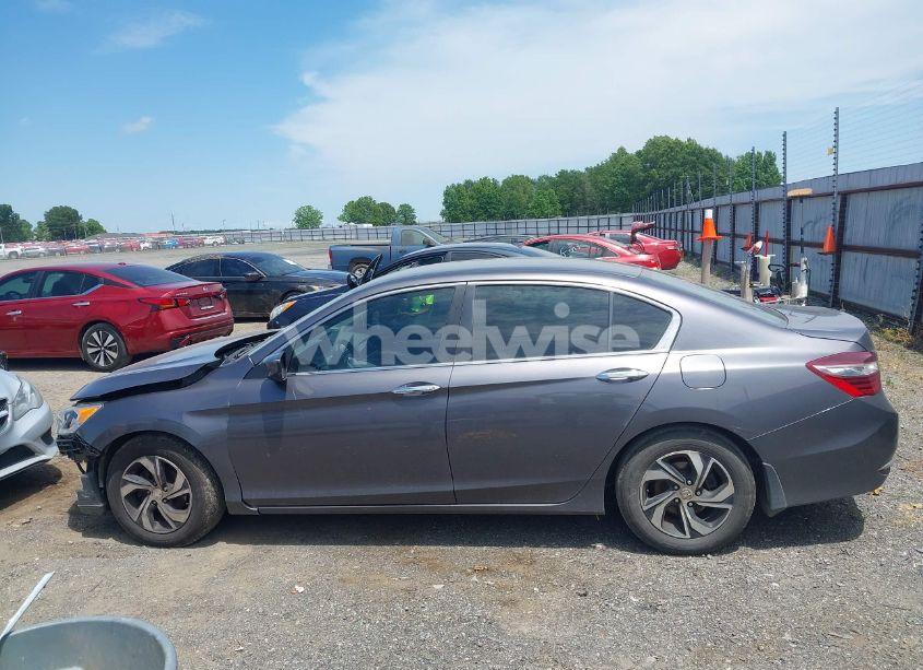 Photo 15 of 2017 Honda Accord LX (VIN 1HGCR2F37HA170833)